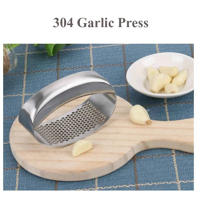 1 pcs 304 Stainless Steel Garlic Press Household Garlic Masher Kitchen Garlic Grinder Press Kitchen Accessories Tool