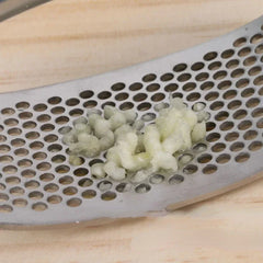 1 pcs 304 Stainless Steel Garlic Press Household Garlic Masher Kitchen Garlic Grinder Press Kitchen Accessories Tool